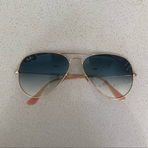 ray ban aviator light